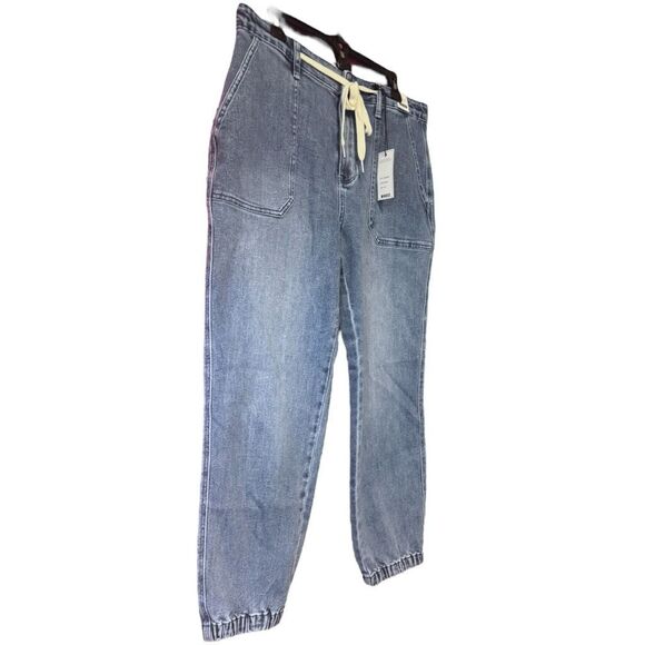 Judy Blue High Rise Medium Wash Denim Joggers NWT - Picture 15 of 16